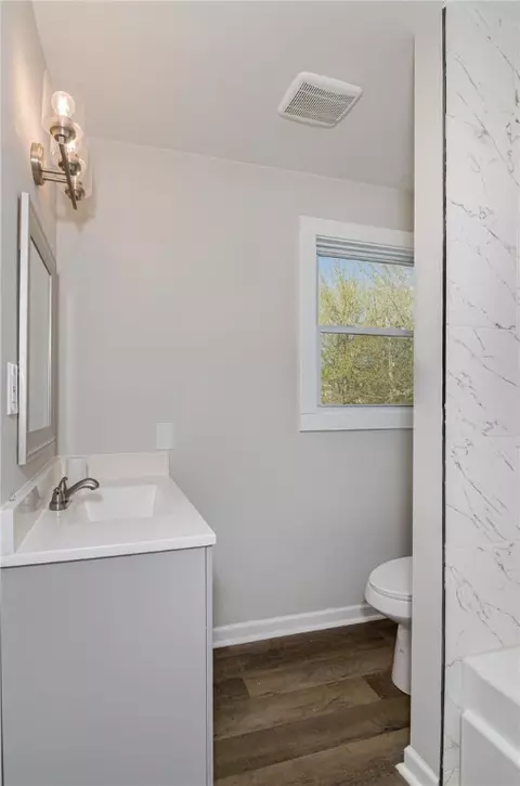 Bath - 32 Lyman St, Pelzer, SC 29669 photo 5 of 6