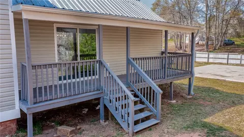 Exterior - 32 Lyman St, Pelzer, SC 29669 photo 4 of 8