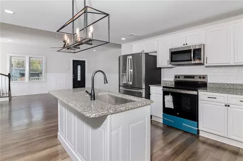 Kitchen - 32 Lyman St, Pelzer, SC 29669 photo 4 of 5