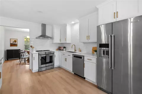 Kitchen - 530 Old Pendleton Rd, Easley, SC 29642 photo 5 of 9