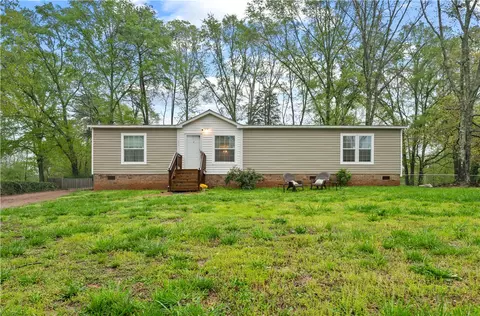 217 Silver Creek Rd, Central, SC 29630