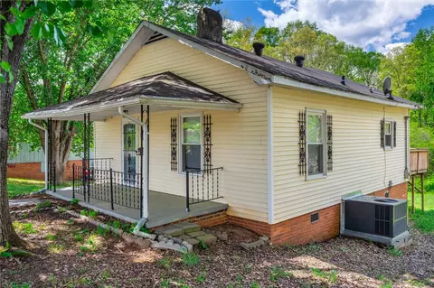 311 Lakeside Dr, Westminster, SC 29693 photo 3
