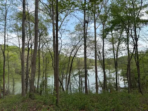 438 Arrowhead Lake Trl, Westminster, SC 29693