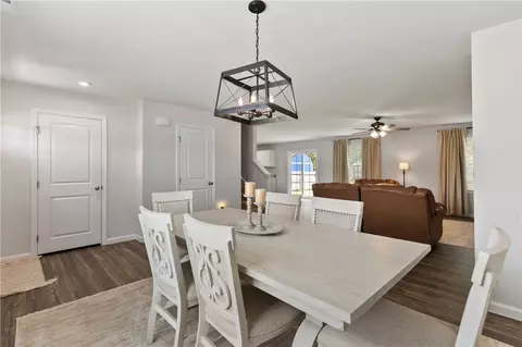 Dining - 172 Queens Mill Ct, Pendleton, SC 29670 photo 2 of 3