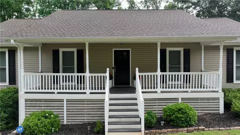 15009 Beacon Ridge Dr, Seneca, SC 29678
