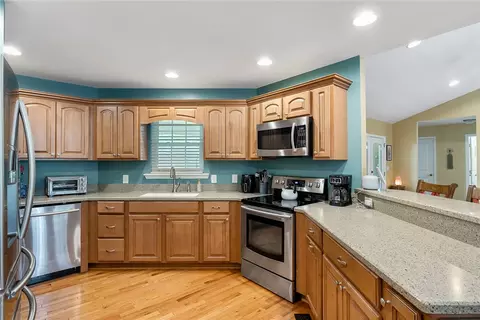 Kitchen - 54 Abbott Ln, Walhalla, SC 29691 photo 2 of 3