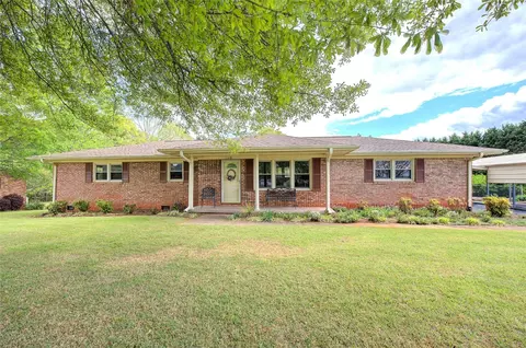 1118 N Hwy 11, West Union, SC 29696