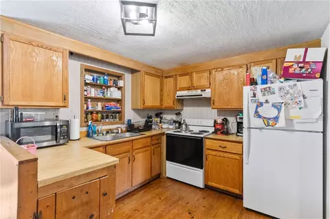 Kitchen - 525 Firetower Rd, Williamston, SC 29697 photo 1 of 2