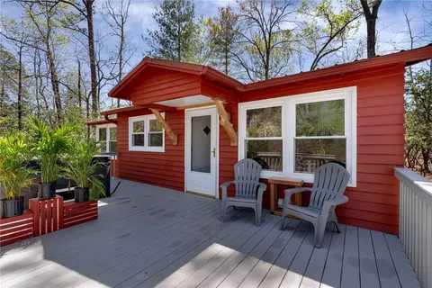 317 Knox Creek Rd, Tamassee, SC 29686