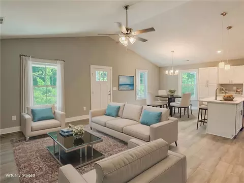 309 Code Cir, Seneca, SC 29678 photo 8