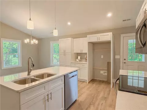 309 Code Cir, Seneca, SC 29678 photo 12