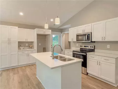 309 Code Cir, Seneca, SC 29678 photo 10