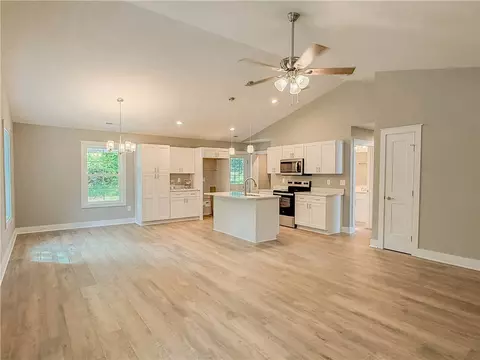 309 Code Cir, Seneca, SC 29678 photo 9
