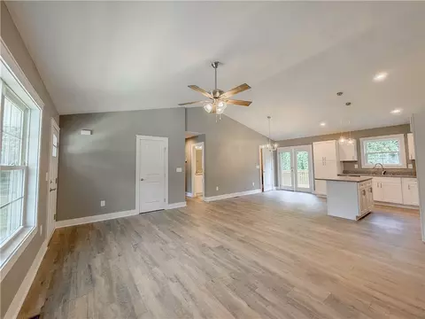 Living - 324 Code Cir, Seneca, SC 29678 photo 3 of 3