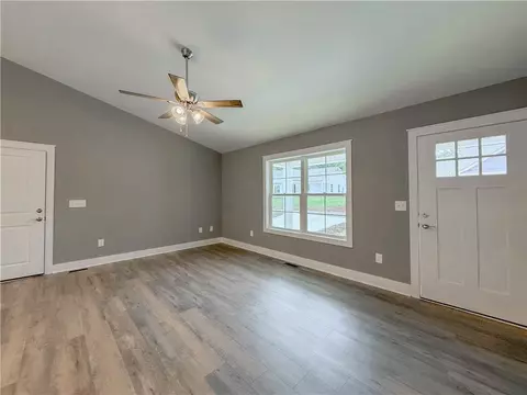 Living - 324 Code Cir, Seneca, SC 29678 photo 2 of 3