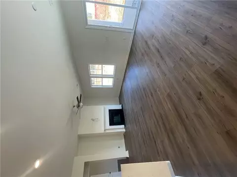 Living - 6 Sweetgrass St, Central, SC 29630 photo 2 of 4