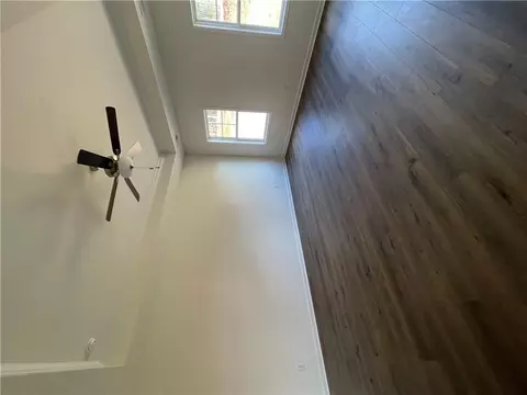 Living - 6 Sweetgrass St, Central, SC 29630 photo 3 of 4