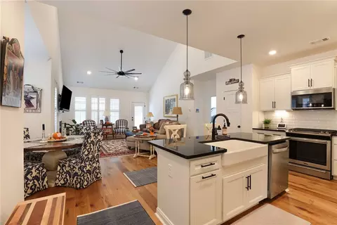 211 Grange Valley Ln, Central, SC 29630
