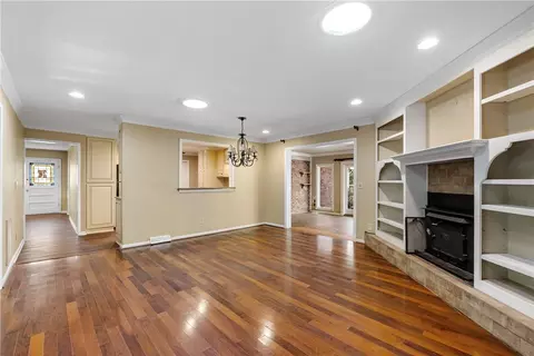 403 Laurel Rd, Easley, SC 29642 photo 8
