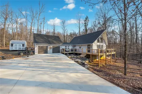 200 N Foxglove Rd, Westminster, SC 29693