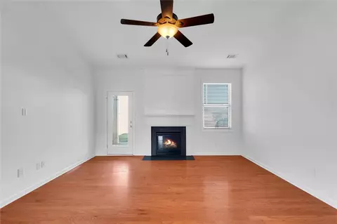 Living - 7 Harwick Ct, Easley, SC 29642 photo 6 of 9