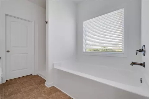 Bath - 7 Harwick Ct, Easley, SC 29642 photo 1 of 2