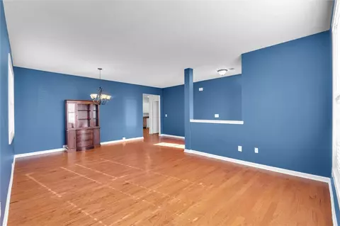 Living - 7 Harwick Ct, Easley, SC 29642 photo 3 of 9