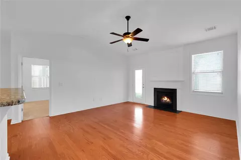 Living - 7 Harwick Ct, Easley, SC 29642 photo 7 of 9