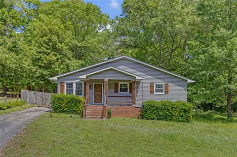 5 Parapet Dr, Wellford, SC 29385
