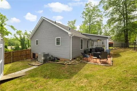 Exterior - 2 Mckay Rd, Honea Path, SC 29654 photo 8 of 10