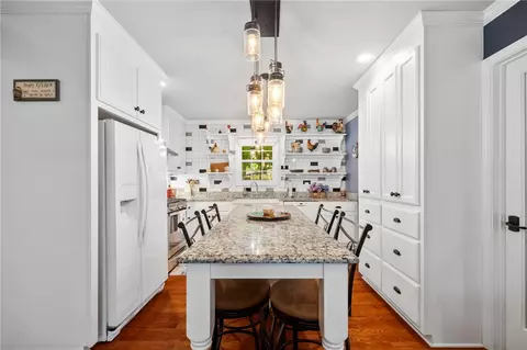 Kitchen - 2 Mckay Rd, Honea Path, SC 29654 photo 1 of 2