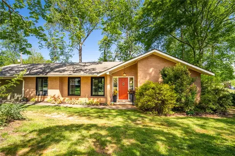 704 Westhampton Dr, Seneca, SC 29672