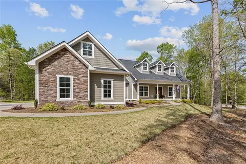 Exterior - 544 Paramount Dr, Seneca, SC 29672 photo 9 of 12