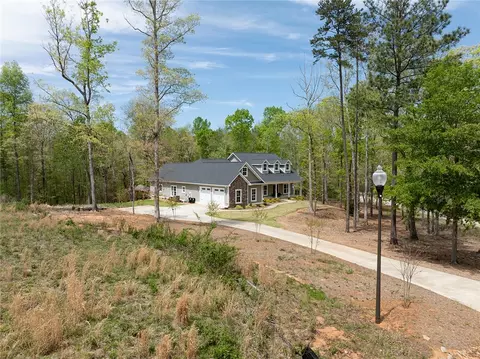 Exterior - 544 Paramount Dr, Seneca, SC 29672 photo 11 of 12