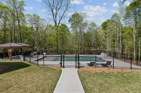 Exterior - 544 Paramount Dr, Seneca, SC 29672 photo 3 of 12