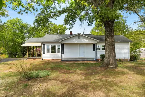 Exterior - 1739 Coffee Rd, Westminster, SC 29693 photo 2 of 4