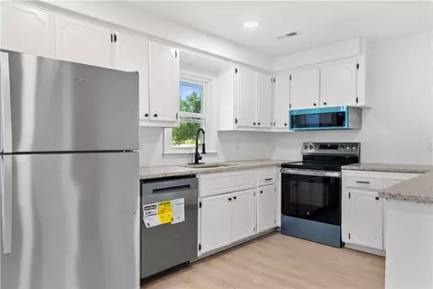 Kitchen - 1739 Coffee Rd, Westminster, SC 29693 photo 2 of 2