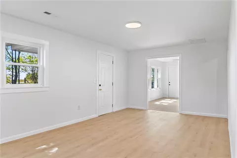 Living - 1739 Coffee Rd, Westminster, SC 29693 photo 1 of 2