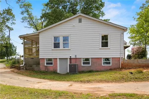 Exterior - 1739 Coffee Rd, Westminster, SC 29693 photo 3 of 4
