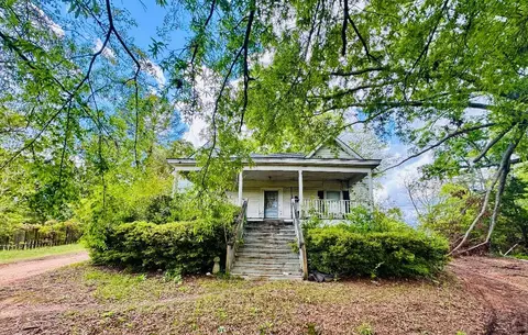 105 Cambridge St, Abbeville, SC 29620