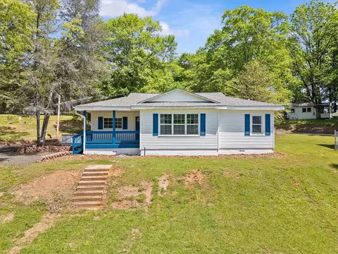 506 N Townville St, Seneca, SC 29678