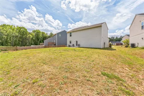 Exterior - 154 Queens Mill Ct, Pendleton, SC 29670 photo 3 of 8