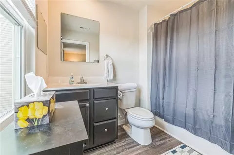 Bath - 154 Queens Mill Ct, Pendleton, SC 29670 photo 1 of 2