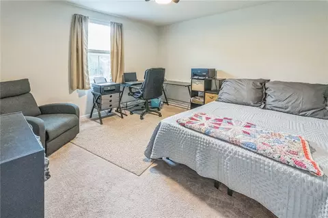 Bedroom - 154 Queens Mill Ct, Pendleton, SC 29670 photo 3 of 5