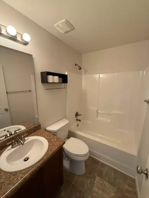 Bath - 214 Stonegate Dr, Seneca, SC 29678 photo 1 of 1