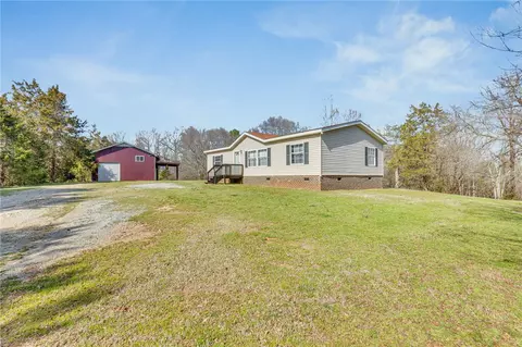 126 Ables Rd, Seneca, SC 29678