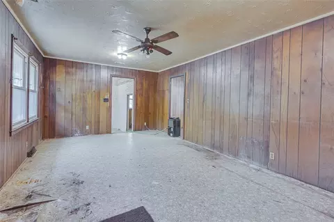 Living - 176 Orchid Dr, Easley, SC 29642 photo 2 of 6