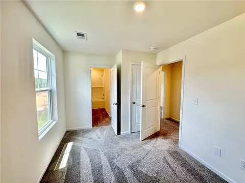 Bedroom - 513 Seaborn Cir, Pendleton, SC 29670 photo 4 of 5