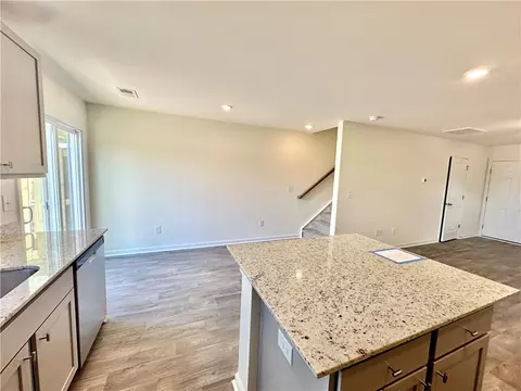 Kitchen - 513 Seaborn Cir, Pendleton, SC 29670 photo 3 of 4
