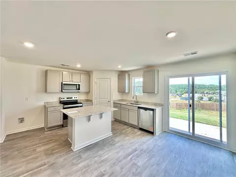 Kitchen - 513 Seaborn Cir, Pendleton, SC 29670 photo 2 of 4